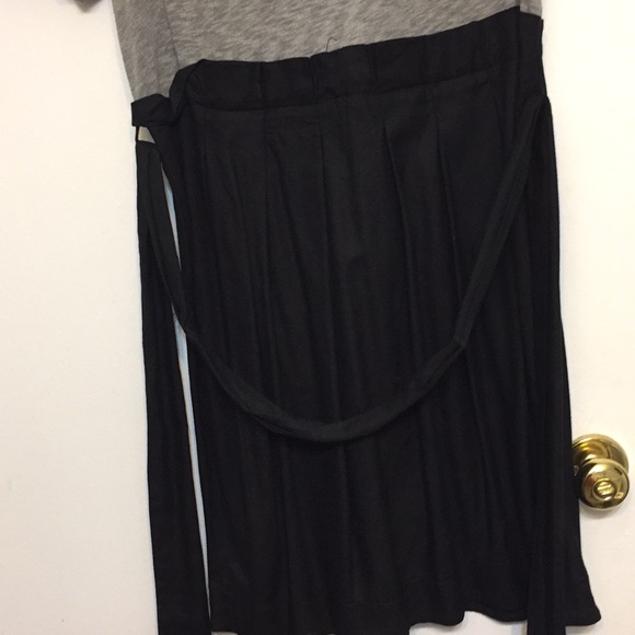 Grey and white dress - Picture 2 of 2